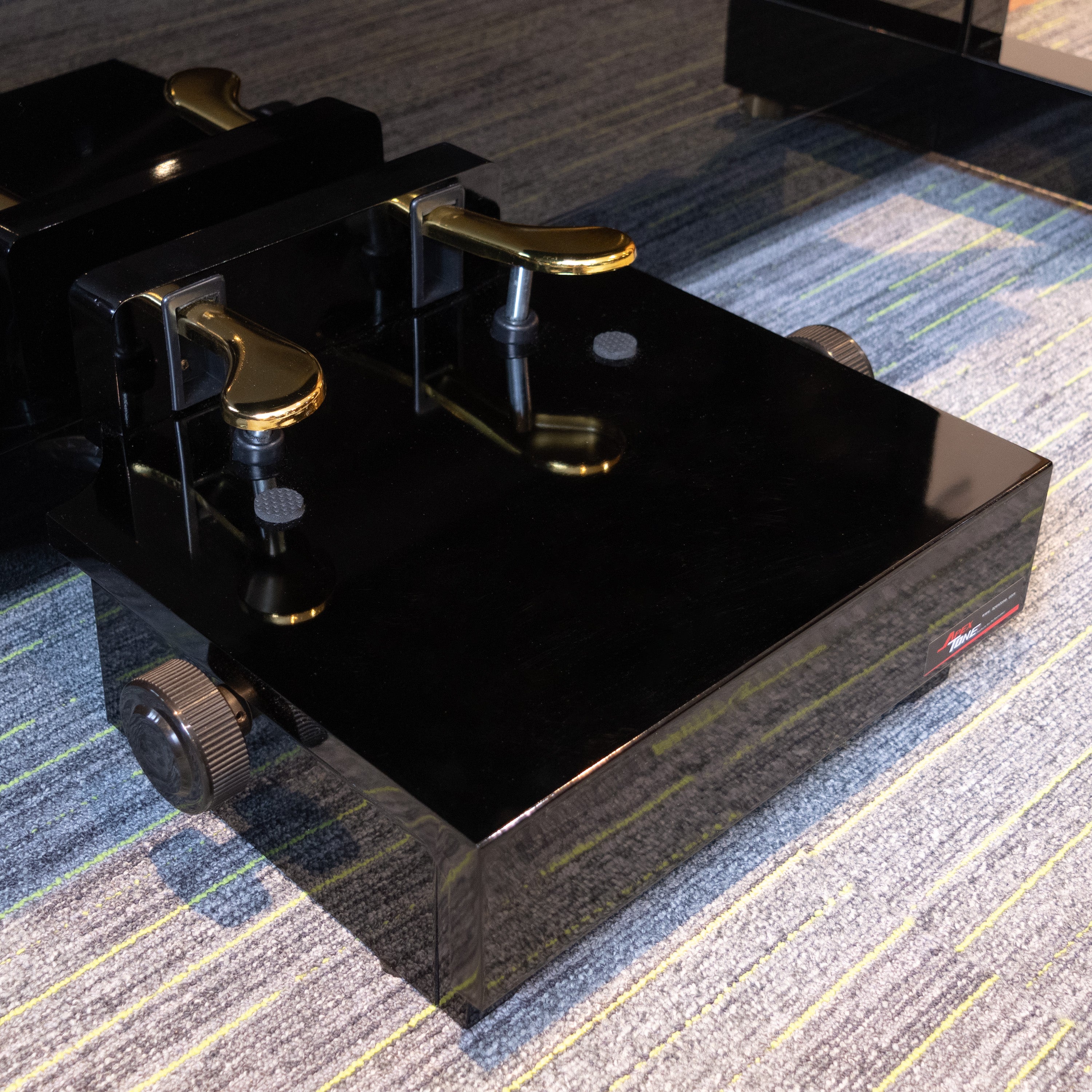 AP-PD04 - Apextone keyboard pedal extender A1